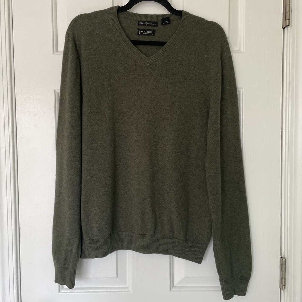 WH Belk Sportswear Mens 100% 2-Ply Cashmere V-Neck Sweater Green Size M Luxury